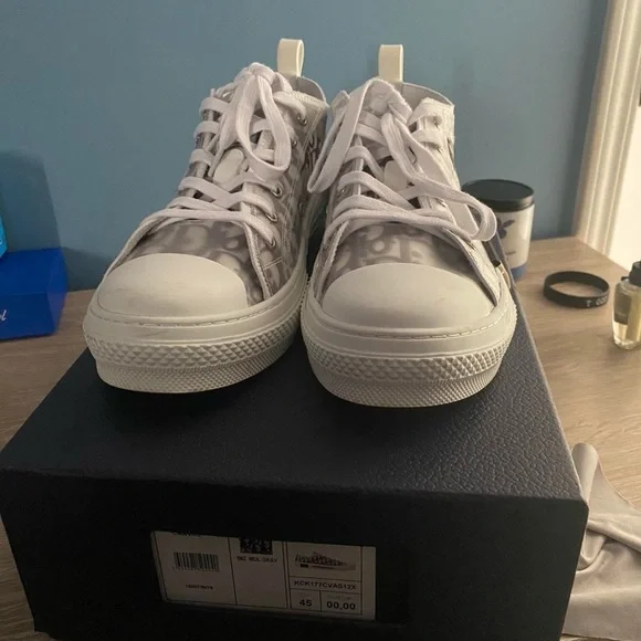 Dior B23
